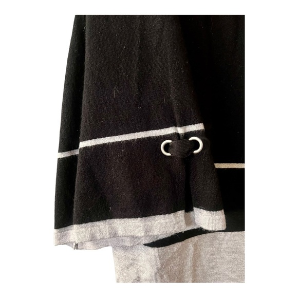 Liz Claiborne Sweater - Picture 3 of 5